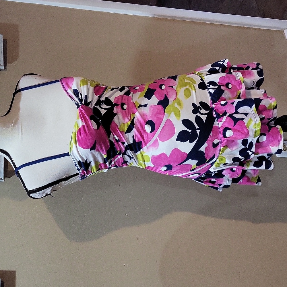 Hollister Floral Dress - Picture 5 of 11